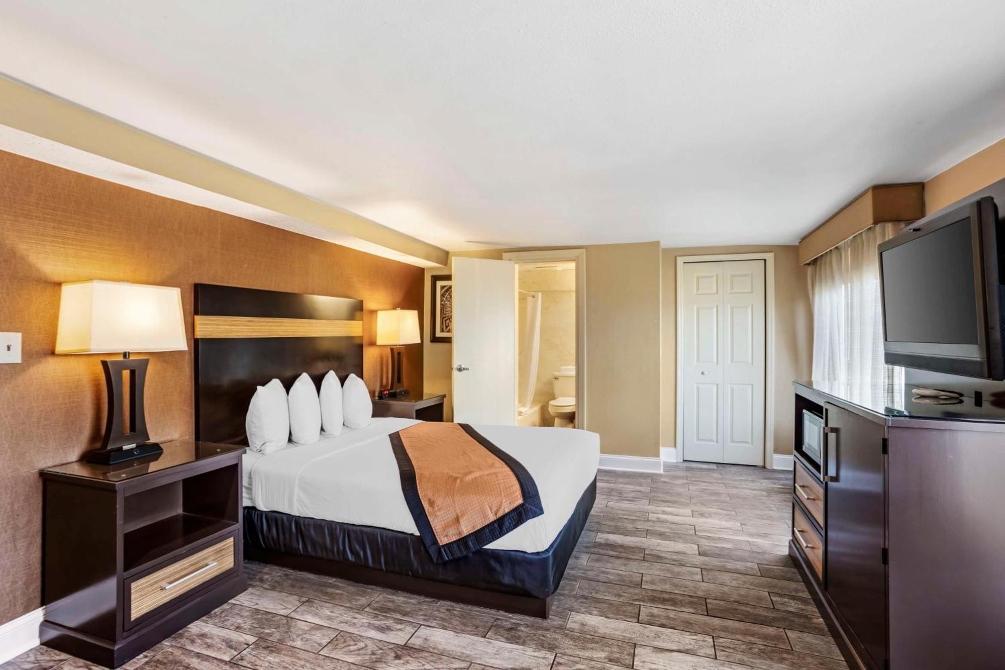 Best Western Plus Newark Airport West Экстерьер фото