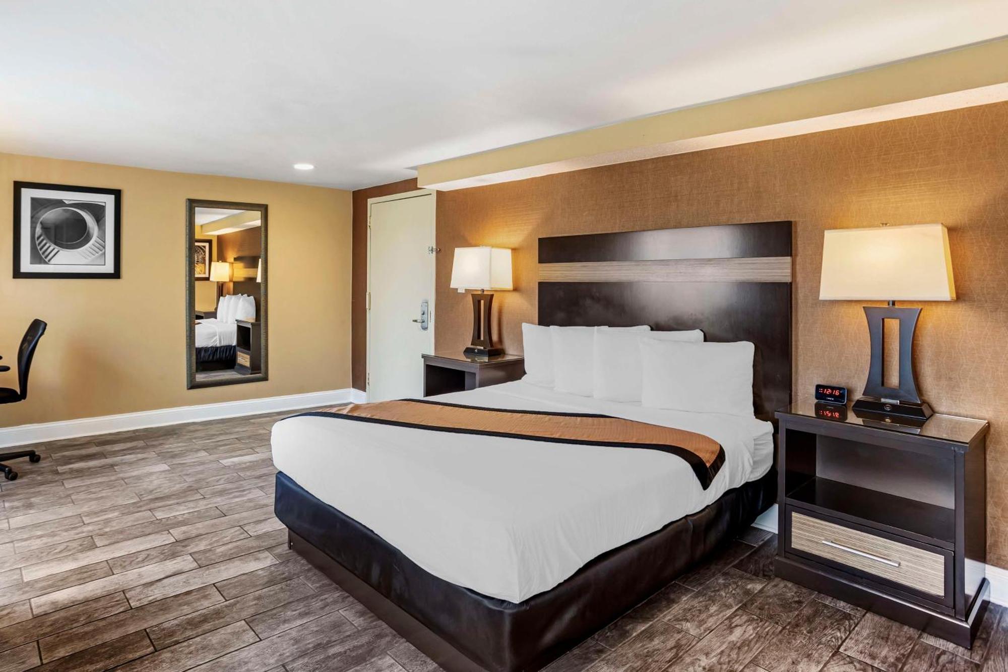 Best Western Plus Newark Airport West Экстерьер фото