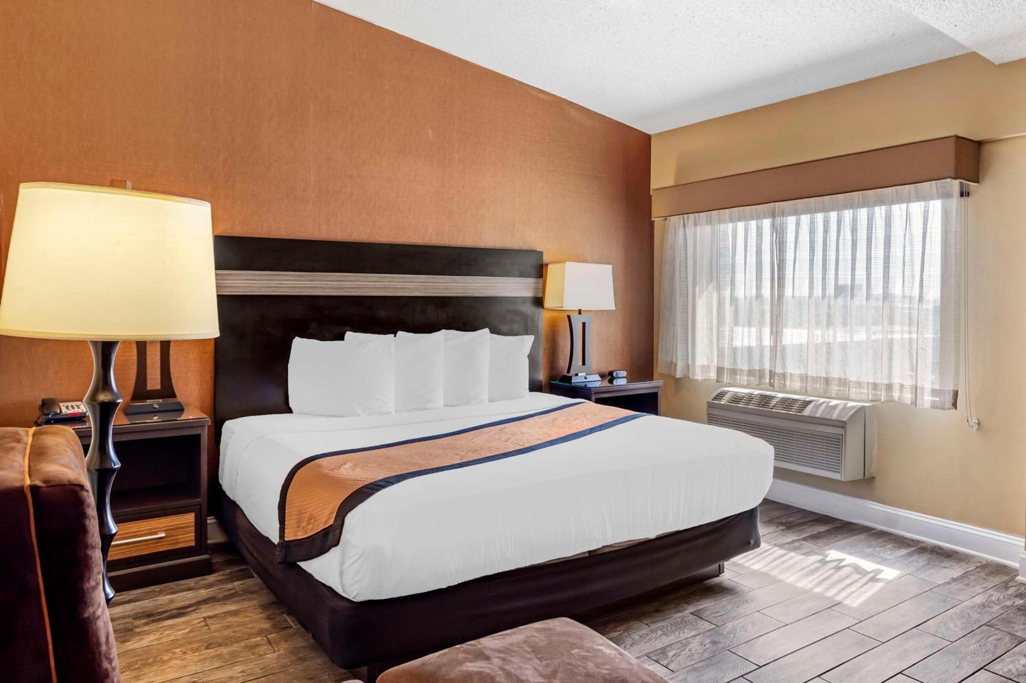 Best Western Plus Newark Airport West Экстерьер фото